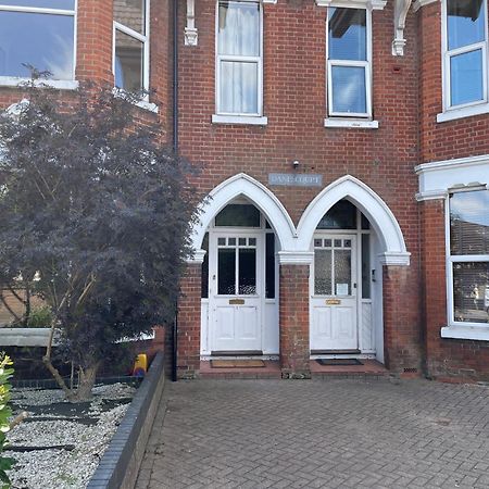 Number 10 Service Apartment - Danes Southampton Luaran gambar
